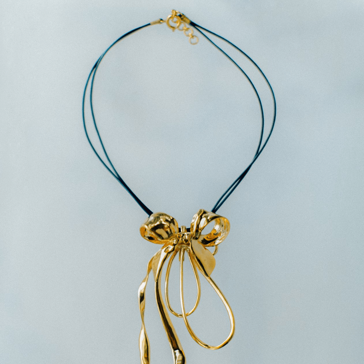Charming Bow Pendant Necklace