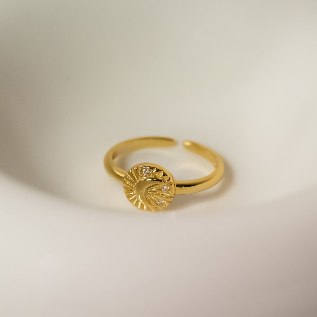18K Gold Vermeil Venus Signet Ring