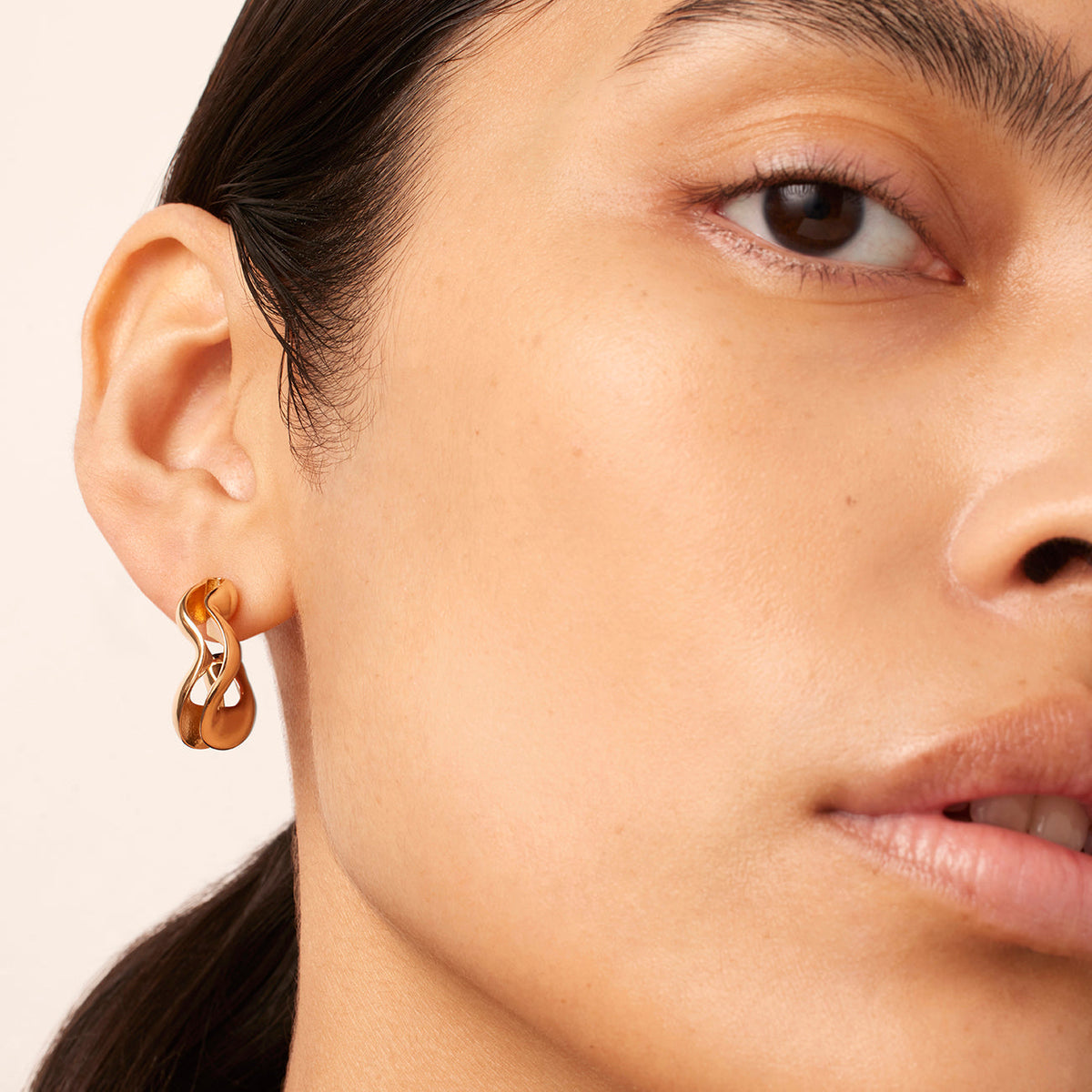 14K Gold Ola Hoop Earrings