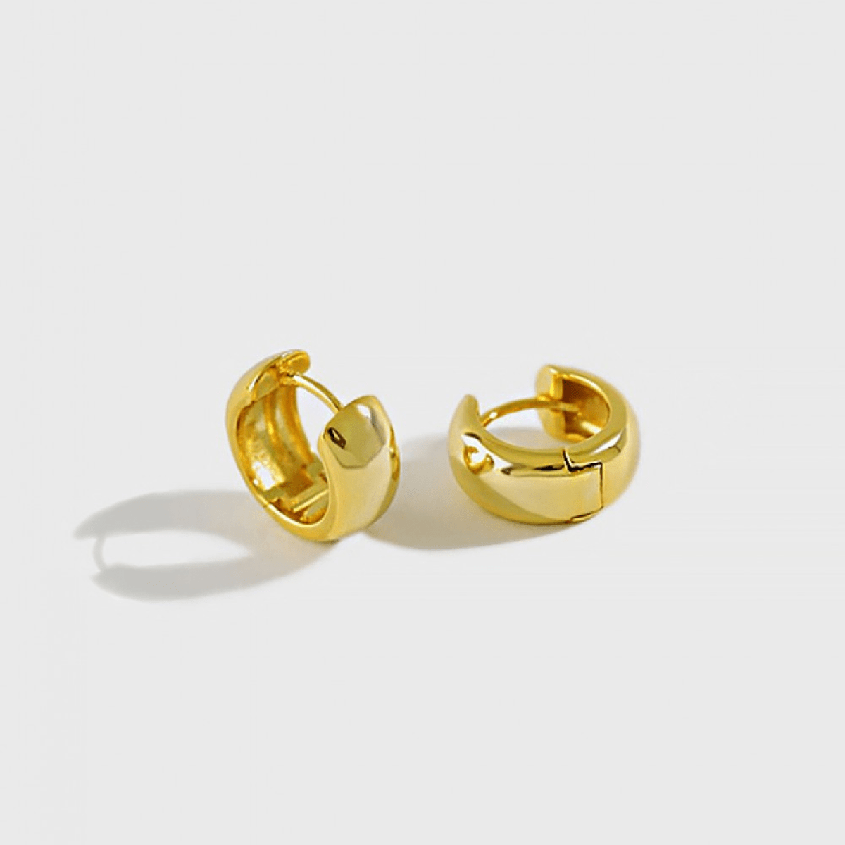 Gold earring under 6000 discount
