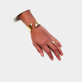 Diagonal 18k Gold-Plated Cuff Bracelet - Tanzire