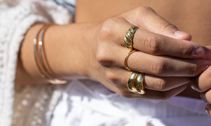 5 Demi-fine Jewelry Trends To Keep It Light This Festive Season
