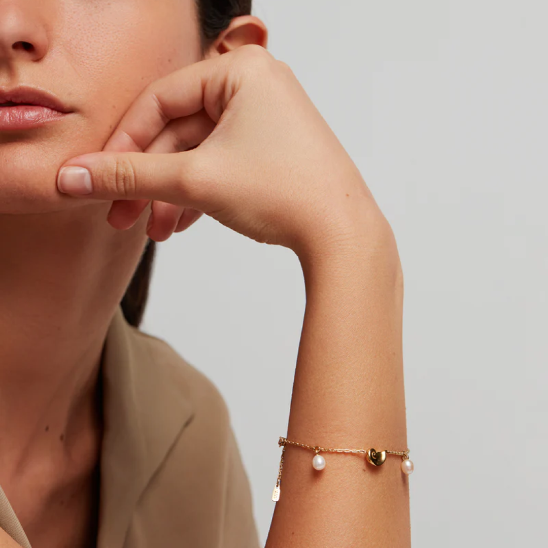 Minimalist Lucille Pearl Bracelet