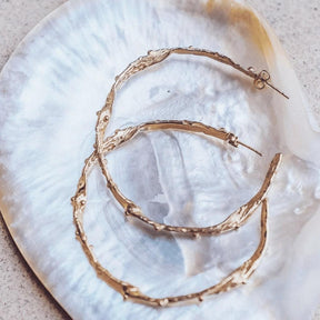 14k Gold-plated Textured Georgia Hoop Earrings - Tanzire