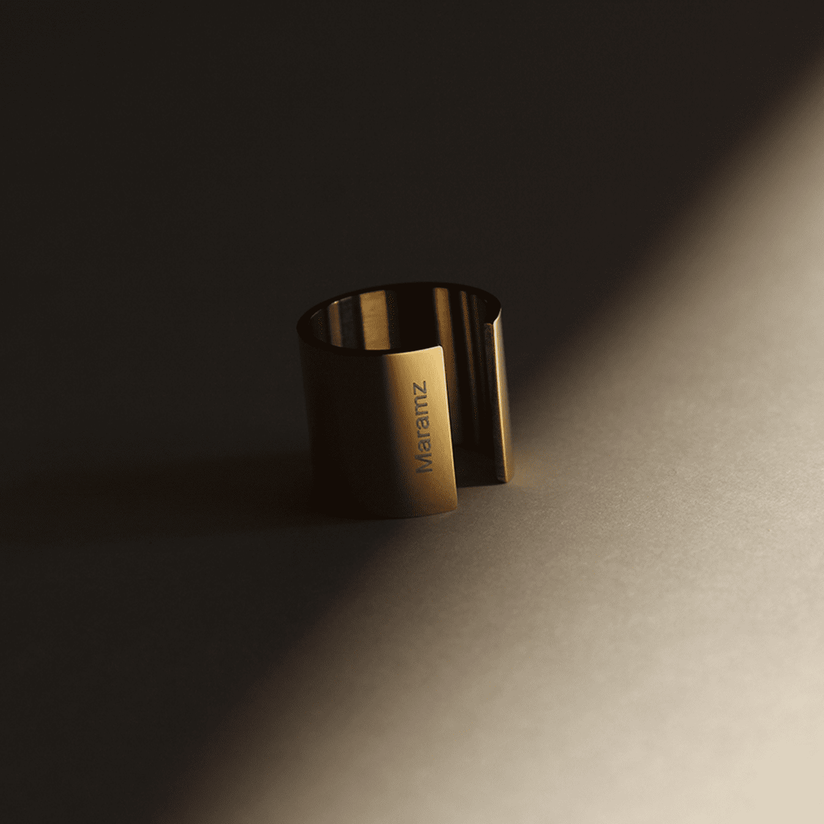 Minimally-Edgy 18k Gold-Plated Ring - Tanzire Store