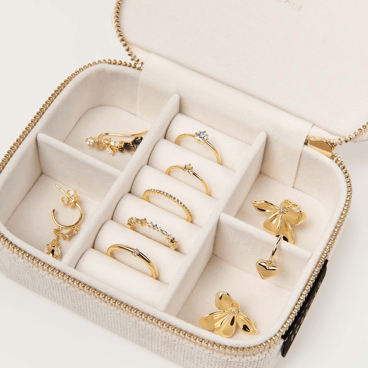 Pdpaola jewelry deals box