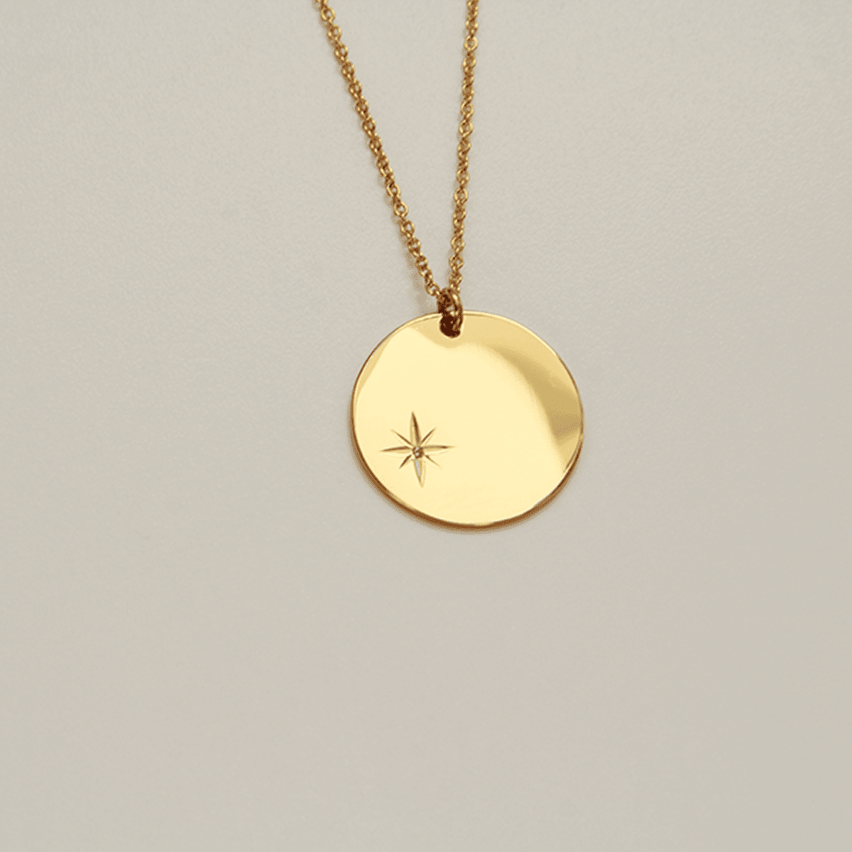18k Gold-Plated Pendant With Big Polar Star Medal - Tanzire Store