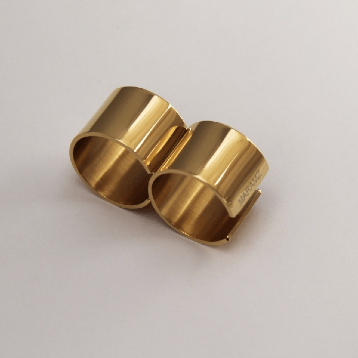 Binocolo Two-Finger Statement Ring