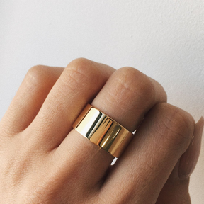 Statement Cigar Gold Band Ring